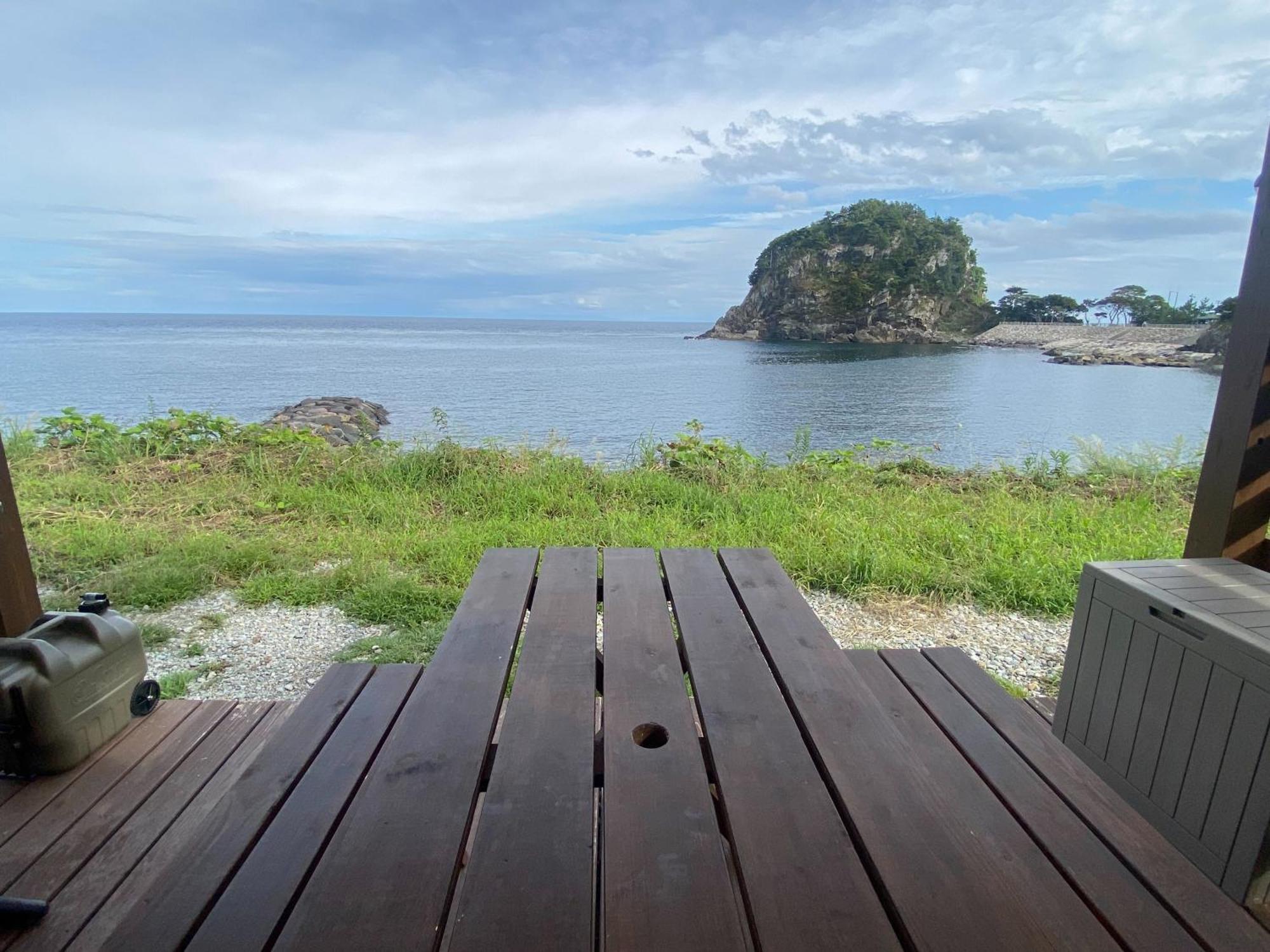 Retreat佐渡風島 グランピング- Self Check-In Only Hotell Sado Eksteriør bilde